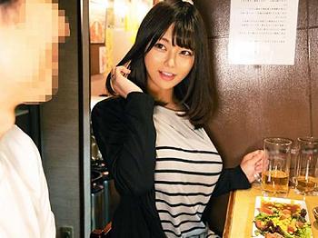 [中出し]＜セクシー痴女＞相席居酒屋で素人の美人妻をお持ち帰り！ゴム無しでした禁断のハメ撮り＆盗撮を無許可販売ｗ＜人妻動画＞