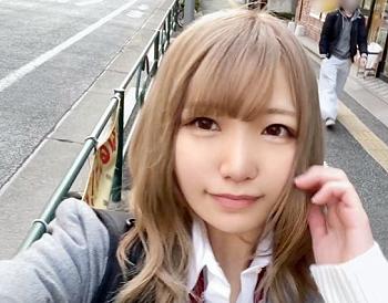 [ハメ撮り]見た目は金髪ギャルだけどおっとり系の制服女子がおじさんチンポにうっとり♡バニー姿で即ハメすると騎乗位ＳＥＸで腰を振って本