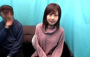 [youjizz]＜素人ナンパ＞「なんでやねーん！」大阪でナンパした長身モデル体型のスレンダー女子大生のパイパンマンコに中出しセックス！