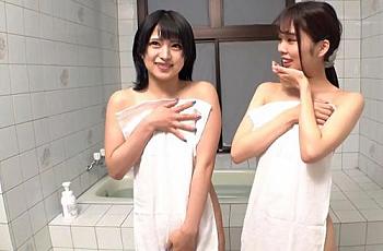 [エロ動画]＃素人「ロリ美少女2人とお風呂で洗いっこは天国！」町で声をかけた親友二人がお金貰って童貞チンポ洗いに挑戦。