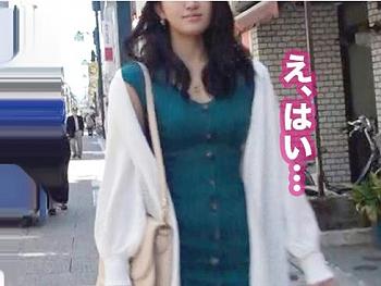 [不倫]生チン主義のエッチな人妻を口説いて浮気棒で即ハメ開始！不貞な若奥さんが激しいファックで超絶アクメする