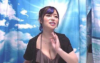 [エロ動画]【素人×海ナンパ】湘南ビーチで声をかけたビキニギャルにローションプレイから中出し。