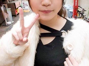 [エロ動画]＜素人ナンパ＞新宿で見つけた芸能人級シロウト美少女をホテルに連れ込み成功！オナニーさせておまんこ丸見え状態にｗｗ